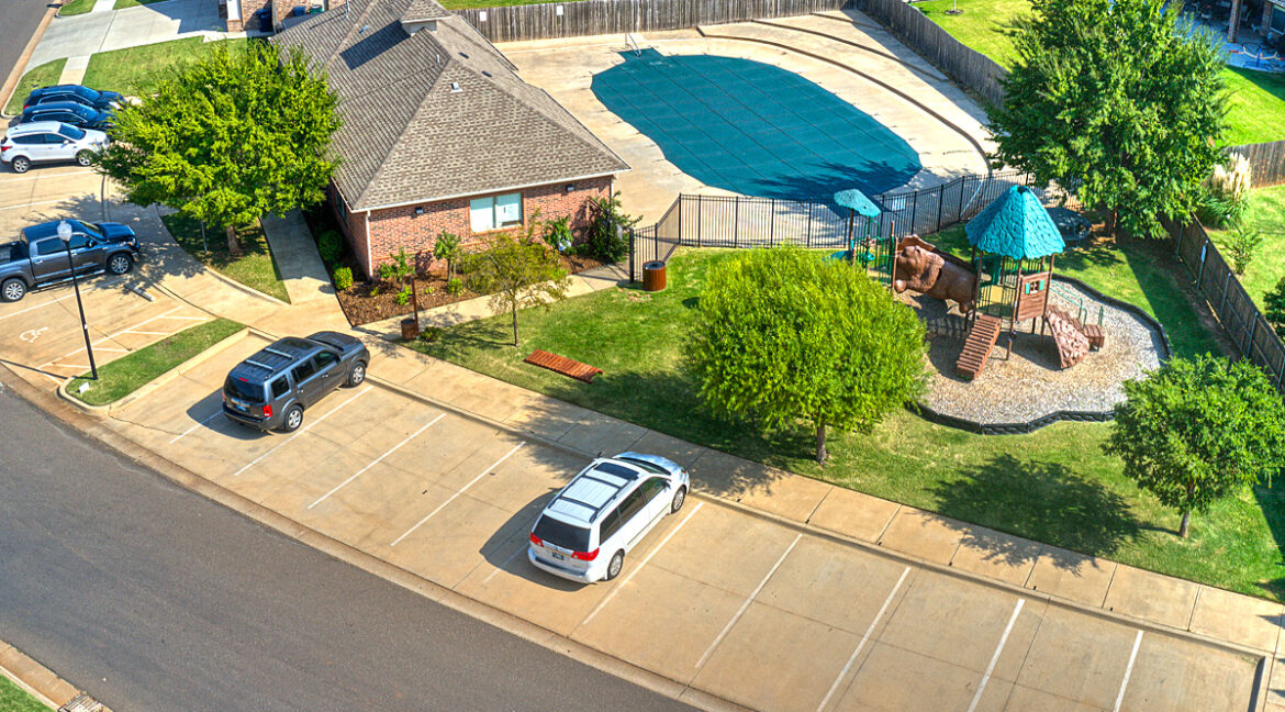 PinewoodLn 005
